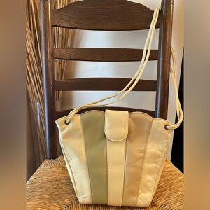 Vintage Coret neutral colored Purse, Cross Body Strap, Goldtone Clip scalloped